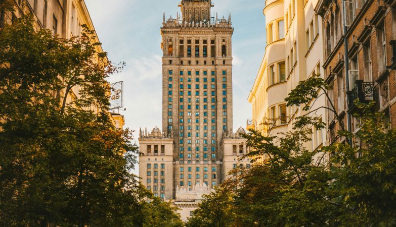 Biura do wynajęcia Warszawa: jak znaleźć idealne miejsce do pracy i optymalizować koszty